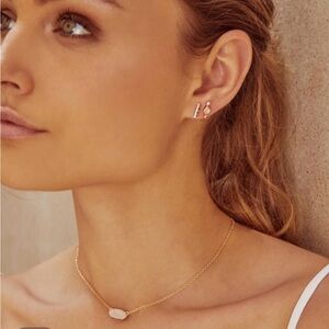 Kendra Scott EVER necklace